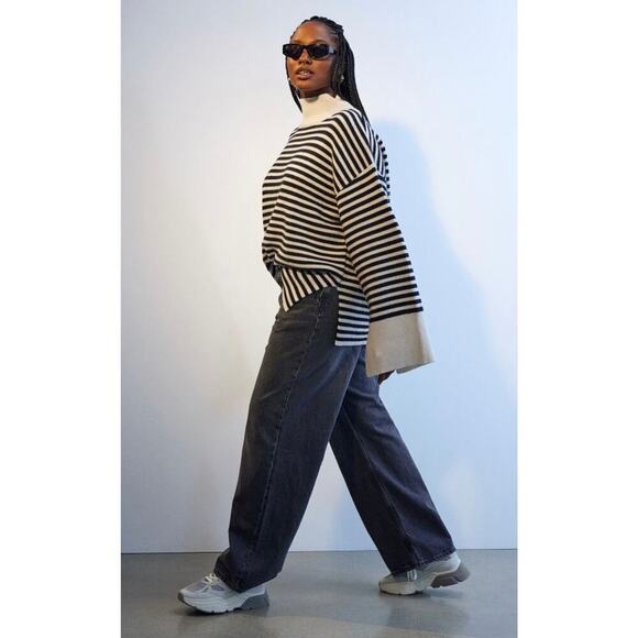 Women’s Wool Oversized Mock-Turtleneck Sweater Minimalist Black crean Striped M - Picture 3 of 10